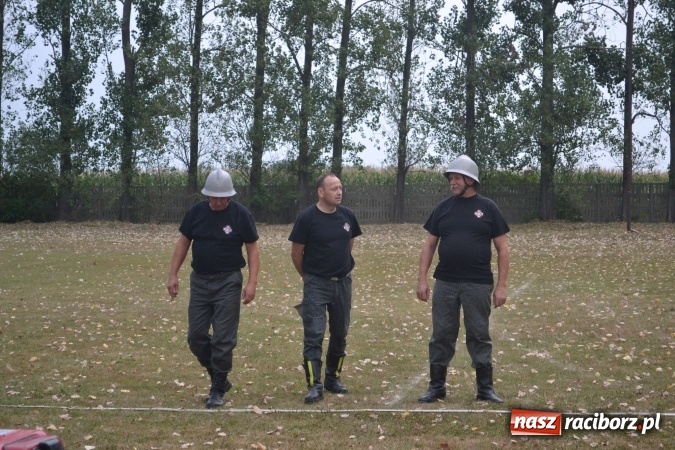 Zdjęcie w galerii na portalu naszraciborz.pl: Druhowie oldboje walczyli w Owsiszczach wiadomości z regionu
