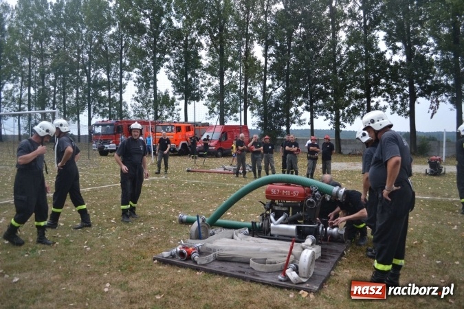 Zdjęcie w galerii na portalu naszraciborz.pl: Druhowie oldboje walczyli w Owsiszczach wiadomości z regionu
