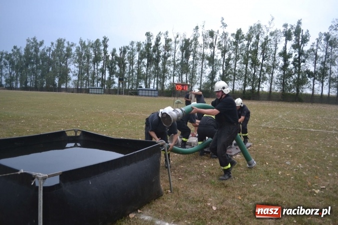 Zdjęcie w galerii na portalu naszraciborz.pl: Druhowie oldboje walczyli w Owsiszczach wiadomości z regionu