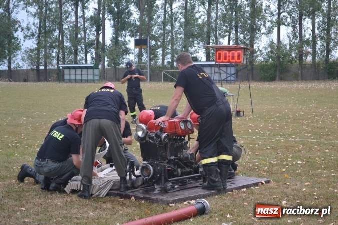 Zdjęcie w galerii na portalu naszraciborz.pl: Druhowie oldboje walczyli w Owsiszczach wiadomości z regionu