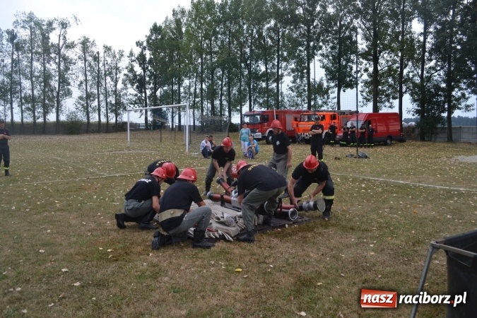 Zdjęcie w galerii na portalu naszraciborz.pl: Druhowie oldboje walczyli w Owsiszczach wiadomości z regionu