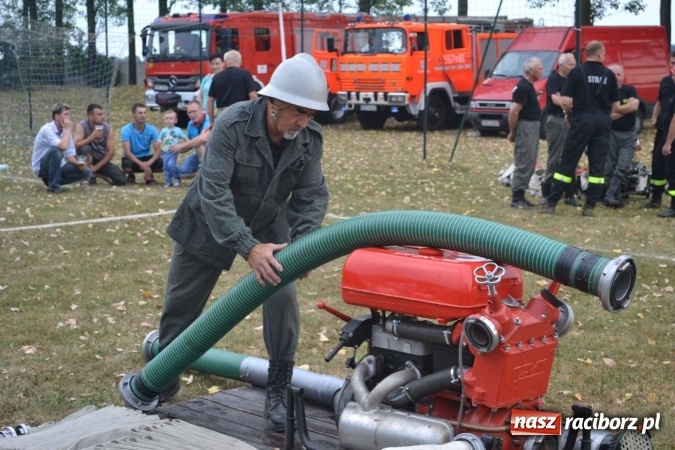 Zdjęcie w galerii na portalu naszraciborz.pl: Druhowie oldboje walczyli w Owsiszczach wiadomości z regionu
