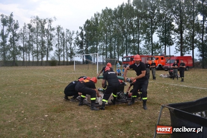 Zdjęcie w galerii na portalu naszraciborz.pl: Druhowie oldboje walczyli w Owsiszczach wiadomości z regionu