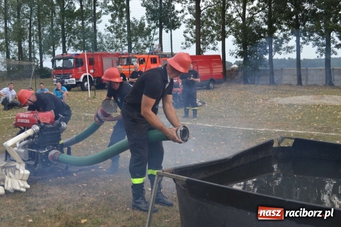 Zdjęcie w galerii na portalu naszraciborz.pl: Druhowie oldboje walczyli w Owsiszczach wiadomości z regionu