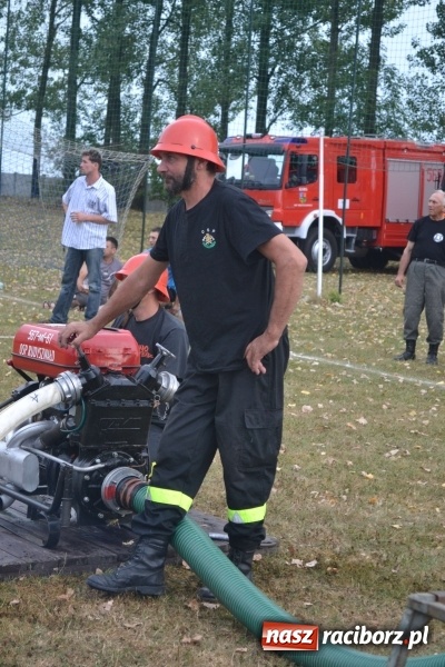 Zdjęcie w galerii na portalu naszraciborz.pl: Druhowie oldboje walczyli w Owsiszczach wiadomości z regionu