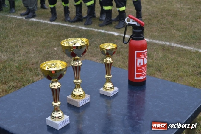 Zdjęcie w galerii na portalu naszraciborz.pl: Druhowie oldboje walczyli w Owsiszczach wiadomości z regionu