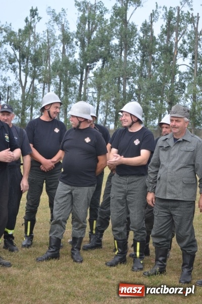 Zdjęcie w galerii na portalu naszraciborz.pl: Druhowie oldboje walczyli w Owsiszczach wiadomości z regionu