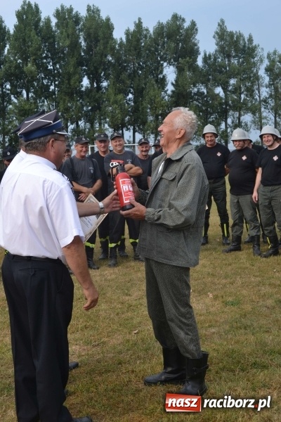 Zdjęcie w galerii na portalu naszraciborz.pl: Druhowie oldboje walczyli w Owsiszczach wiadomości z regionu