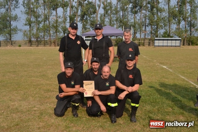 Zdjęcie w galerii na portalu naszraciborz.pl: Druhowie oldboje walczyli w Owsiszczach wiadomości z regionu