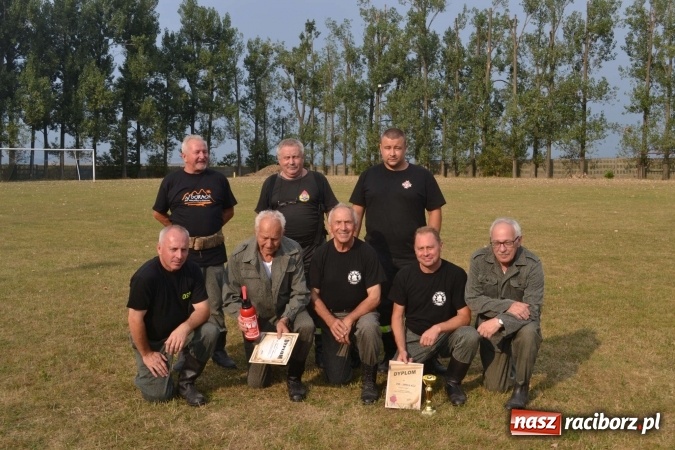 Zdjęcie w galerii na portalu naszraciborz.pl: Druhowie oldboje walczyli w Owsiszczach wiadomości z regionu