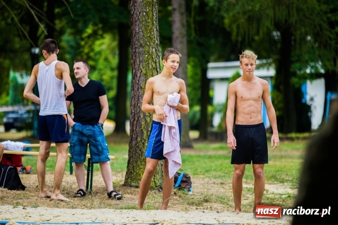 Zdjęcie w galerii na portalu naszraciborz.pl: Mistrzostwa Raciborza w Siatkówce Plażowej wiadomości z regionu