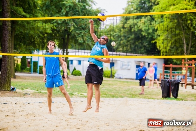 Zdjęcie w galerii na portalu naszraciborz.pl: Mistrzostwa Raciborza w Siatkówce Plażowej wiadomości z regionu