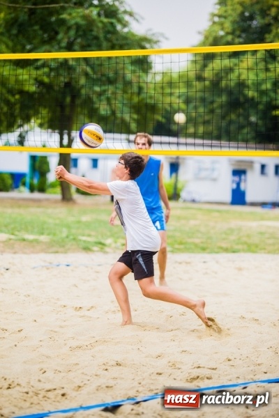 Zdjęcie w galerii na portalu naszraciborz.pl: Mistrzostwa Raciborza w Siatkówce Plażowej wiadomości z regionu