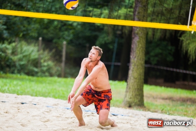 Zdjęcie w galerii na portalu naszraciborz.pl: Mistrzostwa Raciborza w Siatkówce Plażowej wiadomości z regionu