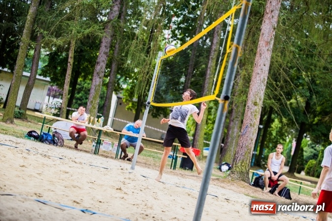 Zdjęcie w galerii na portalu naszraciborz.pl: Mistrzostwa Raciborza w Siatkówce Plażowej wiadomości z regionu