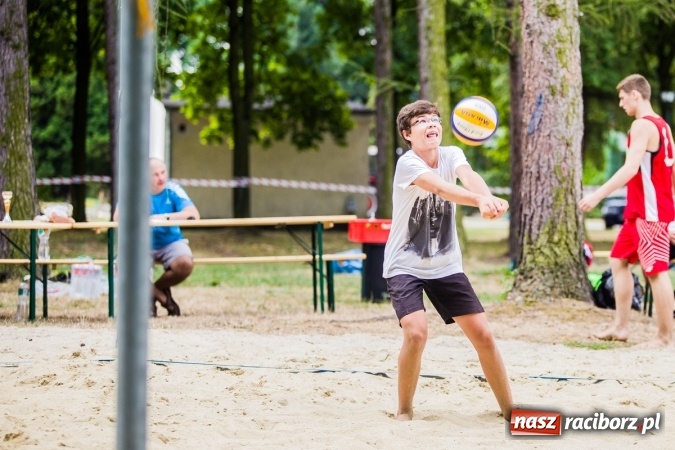 Zdjęcie w galerii na portalu naszraciborz.pl: Mistrzostwa Raciborza w Siatkówce Plażowej wiadomości z regionu
