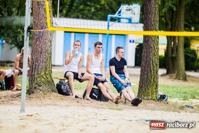 Zdjęcie w galerii na portalu naszraciborz.pl: Mistrzostwa Raciborza w Siatkówce Plażowej wiadomości z regionu