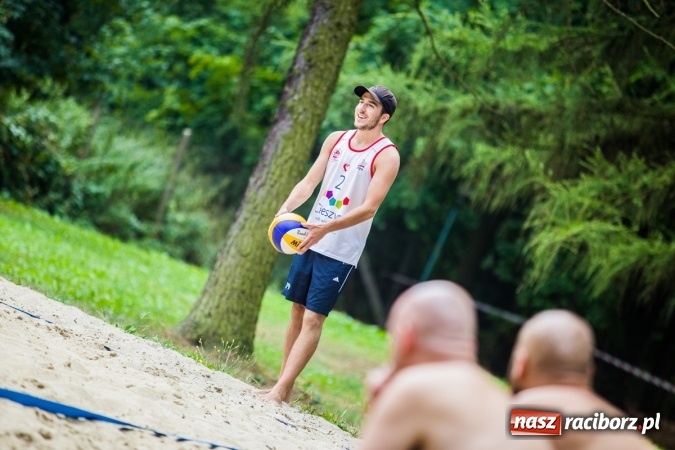Zdjęcie w galerii na portalu naszraciborz.pl: Mistrzostwa Raciborza w Siatkówce Plażowej wiadomości z regionu