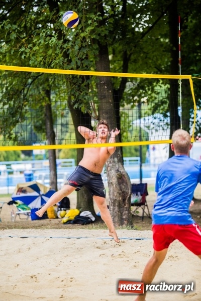 Zdjęcie w galerii na portalu naszraciborz.pl: Mistrzostwa Raciborza w Siatkówce Plażowej wiadomości z regionu