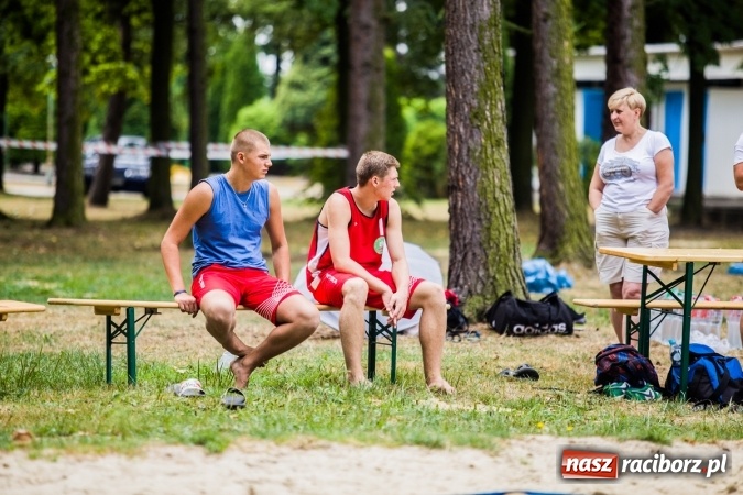 Zdjęcie w galerii na portalu naszraciborz.pl: Mistrzostwa Raciborza w Siatkówce Plażowej wiadomości z regionu