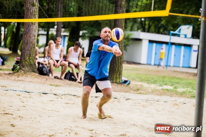 Zdjęcie w galerii na portalu naszraciborz.pl: Mistrzostwa Raciborza w Siatkówce Plażowej wiadomości z regionu