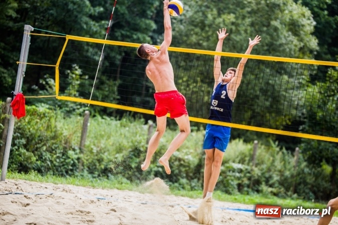 Zdjęcie w galerii na portalu naszraciborz.pl: Mistrzostwa Raciborza w Siatkówce Plażowej wiadomości z regionu