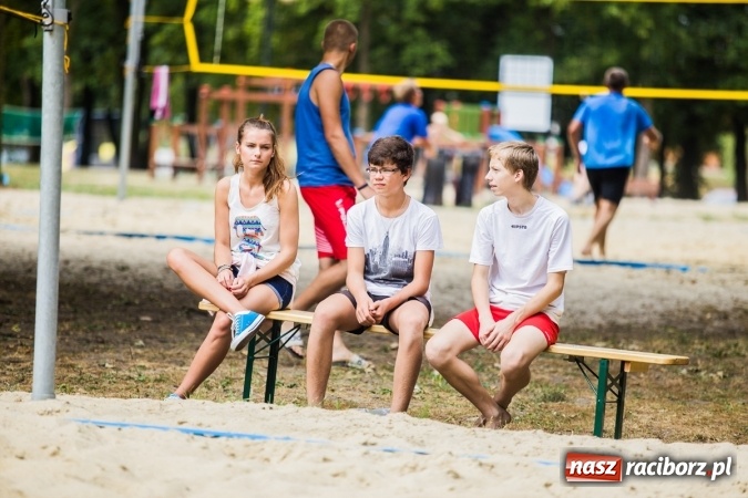 Zdjęcie w galerii na portalu naszraciborz.pl: Mistrzostwa Raciborza w Siatkówce Plażowej wiadomości z regionu