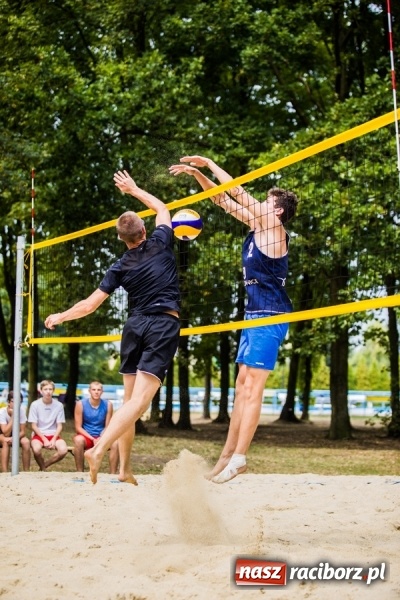 Zdjęcie w galerii na portalu naszraciborz.pl: Mistrzostwa Raciborza w Siatkówce Plażowej wiadomości z regionu