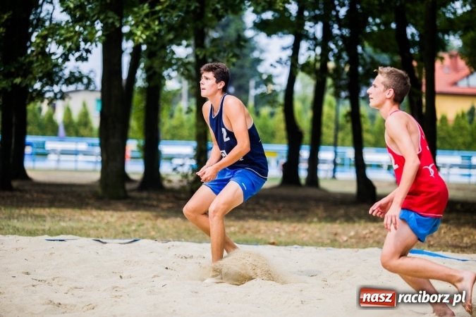 Zdjęcie w galerii na portalu naszraciborz.pl: Mistrzostwa Raciborza w Siatkówce Plażowej wiadomości z regionu