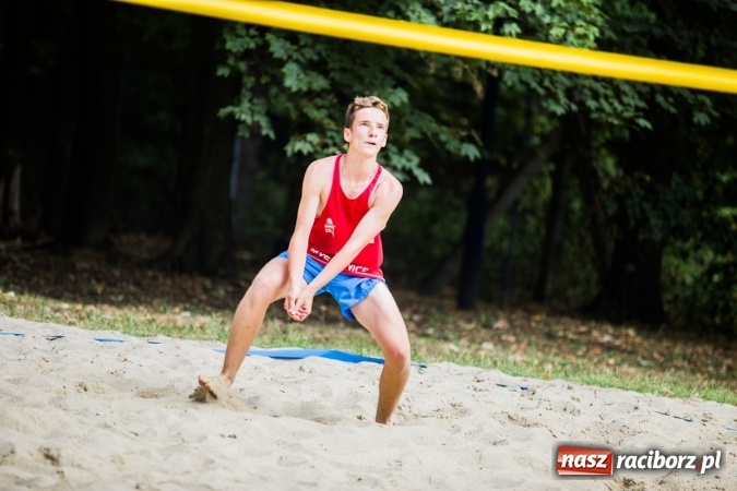 Zdjęcie w galerii na portalu naszraciborz.pl: Mistrzostwa Raciborza w Siatkówce Plażowej wiadomości z regionu