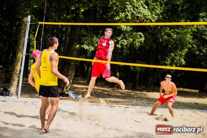 Zdjęcie w galerii na portalu naszraciborz.pl: Mistrzostwa Raciborza w Siatkówce Plażowej wiadomości z regionu