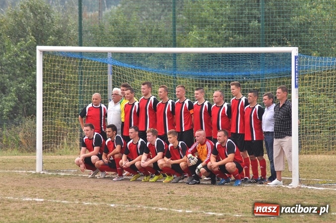Zdjęcie w galerii na portalu naszraciborz.pl: Skromna wygrana Brzezia na rozpoczęcie sezonu wiadomości z regionu