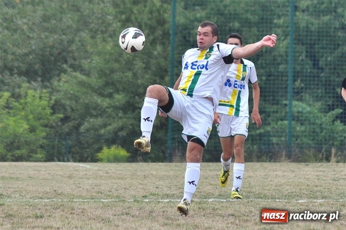 Zdjęcie w galerii na portalu naszraciborz.pl: Skromna wygrana Brzezia na rozpoczęcie sezonu wiadomości z regionu