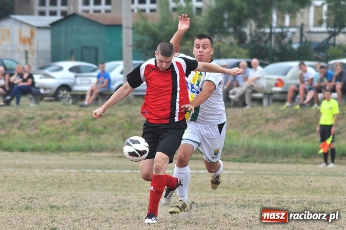Zdjęcie w galerii na portalu naszraciborz.pl: Skromna wygrana Brzezia na rozpoczęcie sezonu wiadomości z regionu
