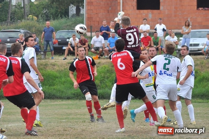 Zdjęcie w galerii na portalu naszraciborz.pl: Skromna wygrana Brzezia na rozpoczęcie sezonu wiadomości z regionu