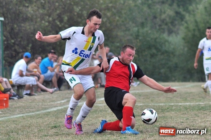 Zdjęcie w galerii na portalu naszraciborz.pl: Skromna wygrana Brzezia na rozpoczęcie sezonu wiadomości z regionu