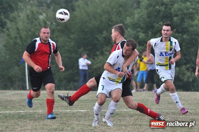 Zdjęcie w galerii na portalu naszraciborz.pl: Skromna wygrana Brzezia na rozpoczęcie sezonu wiadomości z regionu