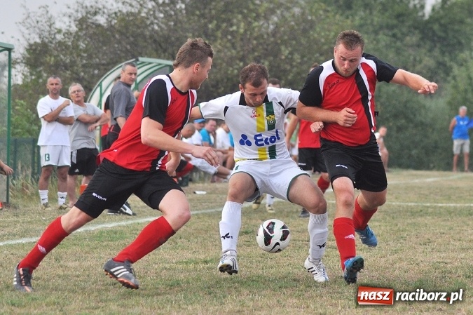 Zdjęcie w galerii na portalu naszraciborz.pl: Skromna wygrana Brzezia na rozpoczęcie sezonu wiadomości z regionu