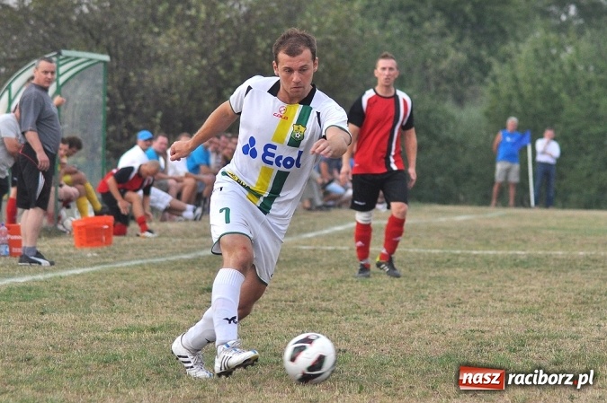 Zdjęcie w galerii na portalu naszraciborz.pl: Skromna wygrana Brzezia na rozpoczęcie sezonu wiadomości z regionu