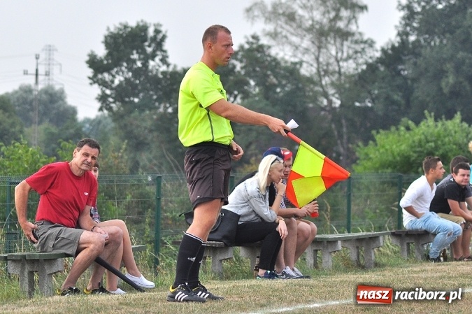 Zdjęcie w galerii na portalu naszraciborz.pl: Skromna wygrana Brzezia na rozpoczęcie sezonu wiadomości z regionu
