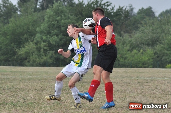 Zdjęcie w galerii na portalu naszraciborz.pl: Skromna wygrana Brzezia na rozpoczęcie sezonu wiadomości z regionu