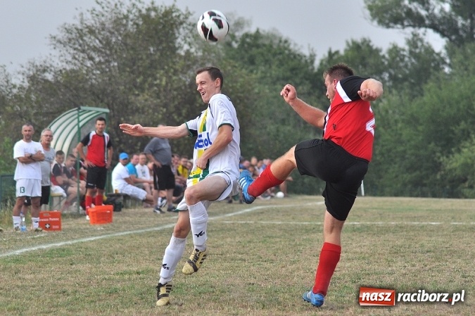 Zdjęcie w galerii na portalu naszraciborz.pl: Skromna wygrana Brzezia na rozpoczęcie sezonu wiadomości z regionu