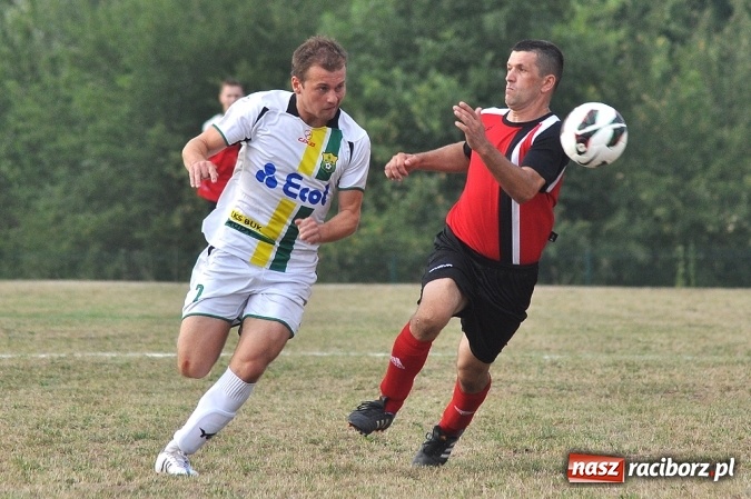 Zdjęcie w galerii na portalu naszraciborz.pl: Skromna wygrana Brzezia na rozpoczęcie sezonu wiadomości z regionu