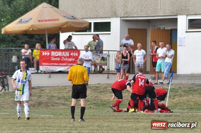 Zdjęcie w galerii na portalu naszraciborz.pl: Skromna wygrana Brzezia na rozpoczęcie sezonu wiadomości z regionu