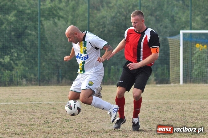 Zdjęcie w galerii na portalu naszraciborz.pl: Skromna wygrana Brzezia na rozpoczęcie sezonu wiadomości z regionu
