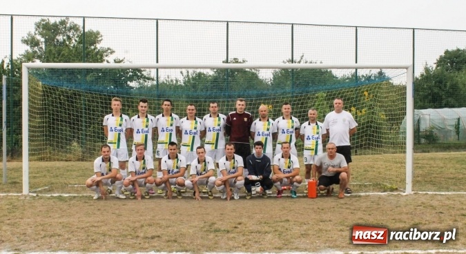 Zdjęcie w galerii na portalu naszraciborz.pl: Skromna wygrana Brzezia na rozpoczęcie sezonu wiadomości z regionu