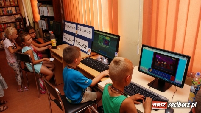 Zdjęcie w galerii na portalu naszraciborz.pl: Po raz czwarty raciborska biblioteka uczestniczyła w akcji Sieciaki na wakacjach  wiadomości z regionu