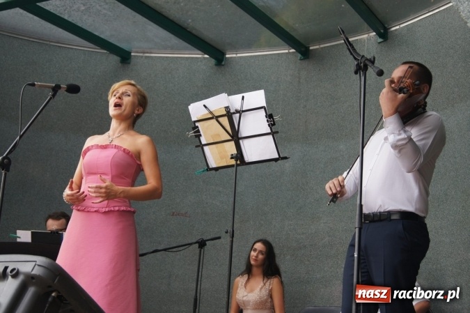 Zdjęcie w galerii na portalu naszraciborz.pl: W kręgu opery i nie tylko w Parku Roth  wiadomości z regionu