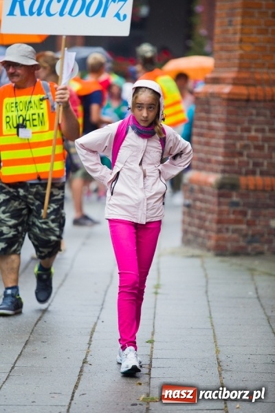 Zdjęcie w galerii na portalu naszraciborz.pl: Pielgrzymi z powiatu raciborskiego wyruszyli na Jasną Górę wiadomości z regionu