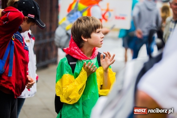 Zdjęcie w galerii na portalu naszraciborz.pl: Pielgrzymi z powiatu raciborskiego wyruszyli na Jasną Górę wiadomości z regionu